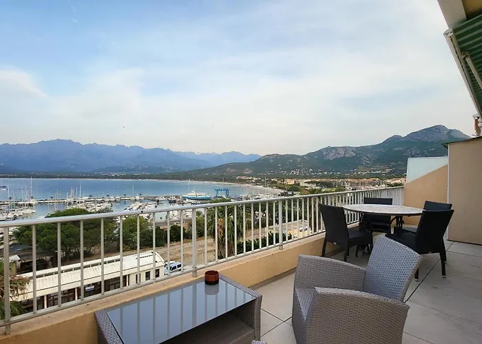 Appartement Sur La Baie, En Centre Ville