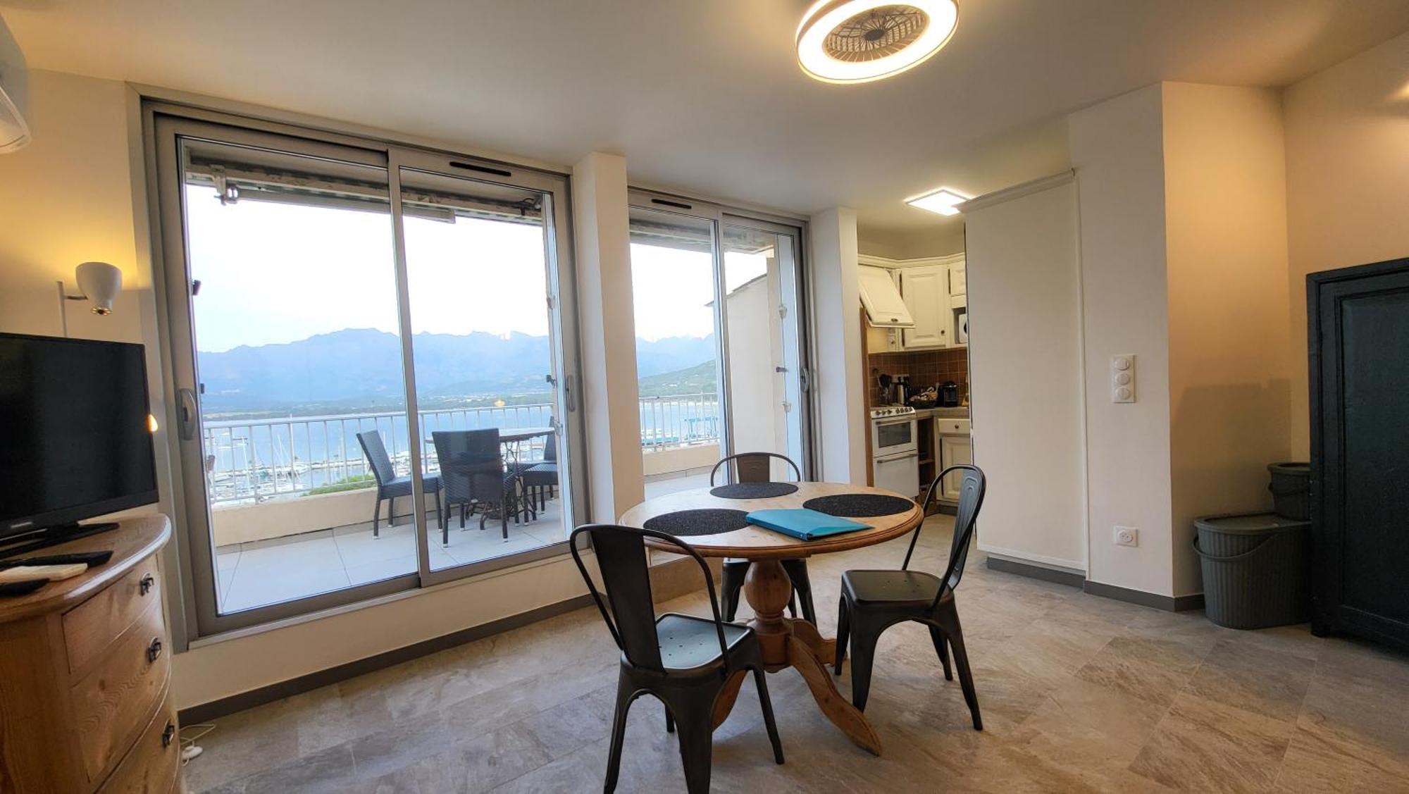 Apartamento Sur La Baie, En Centre