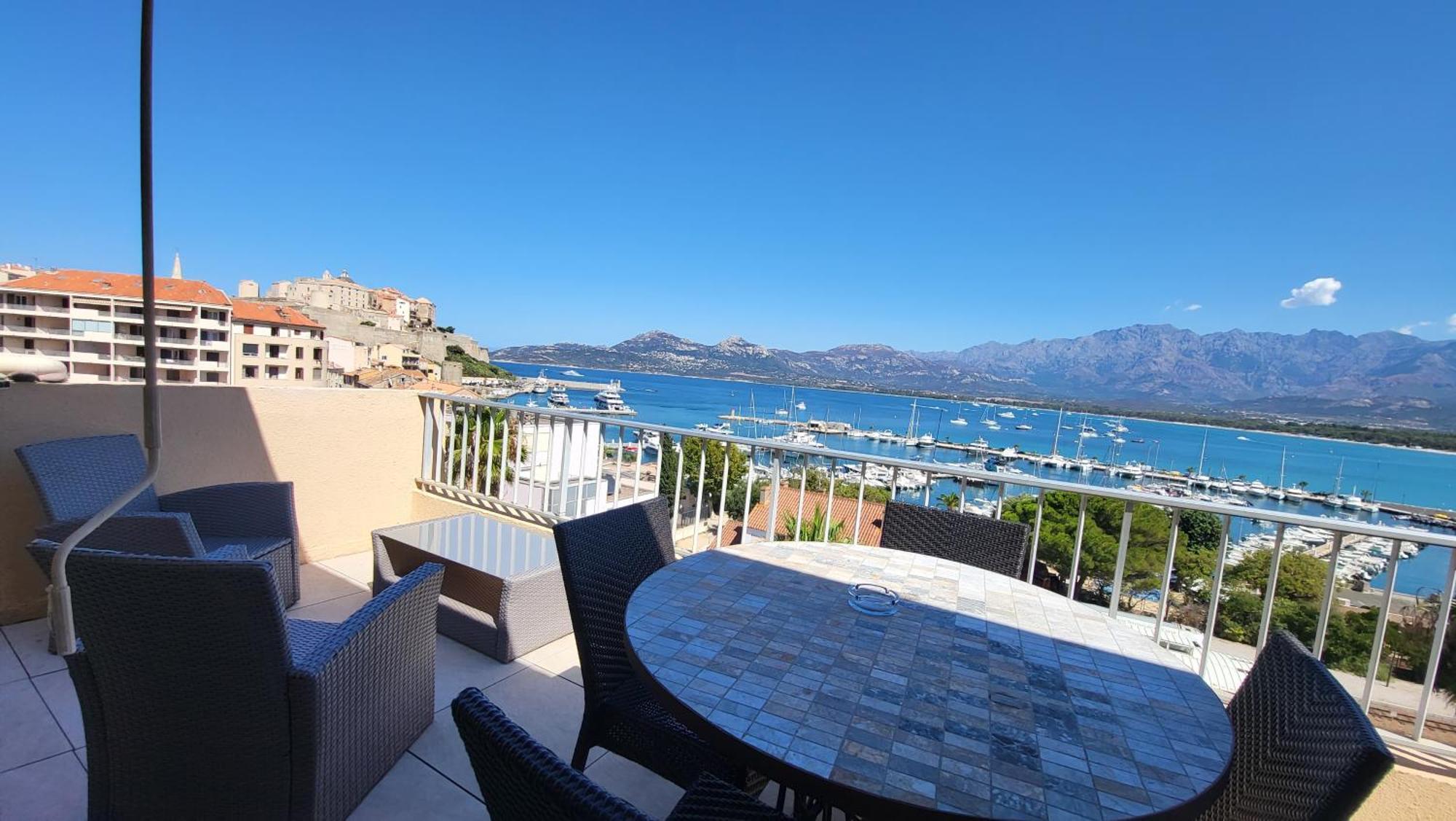 Sur La Baie, En Centre Apartamento *