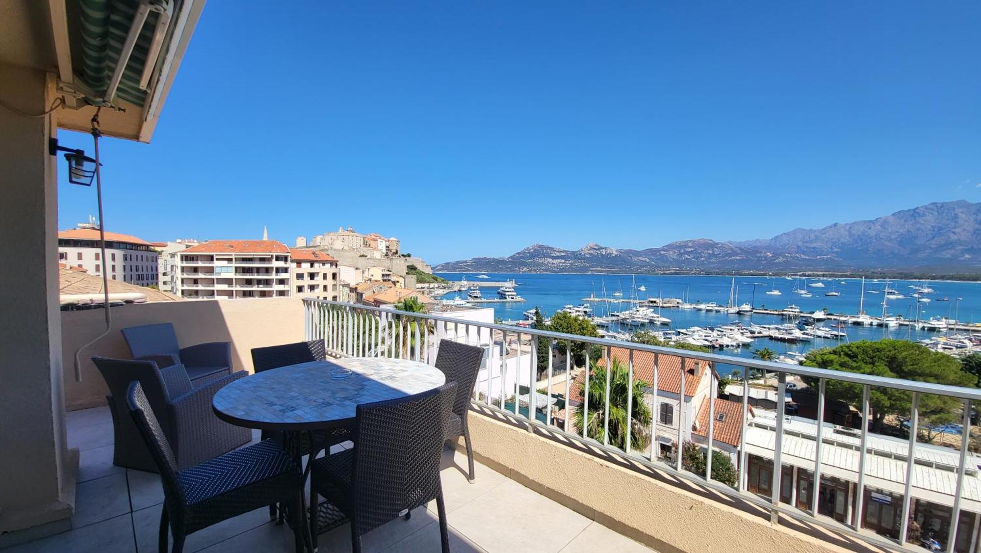 Apartment Sur La Baie, En Centre Calvi (Corsica)