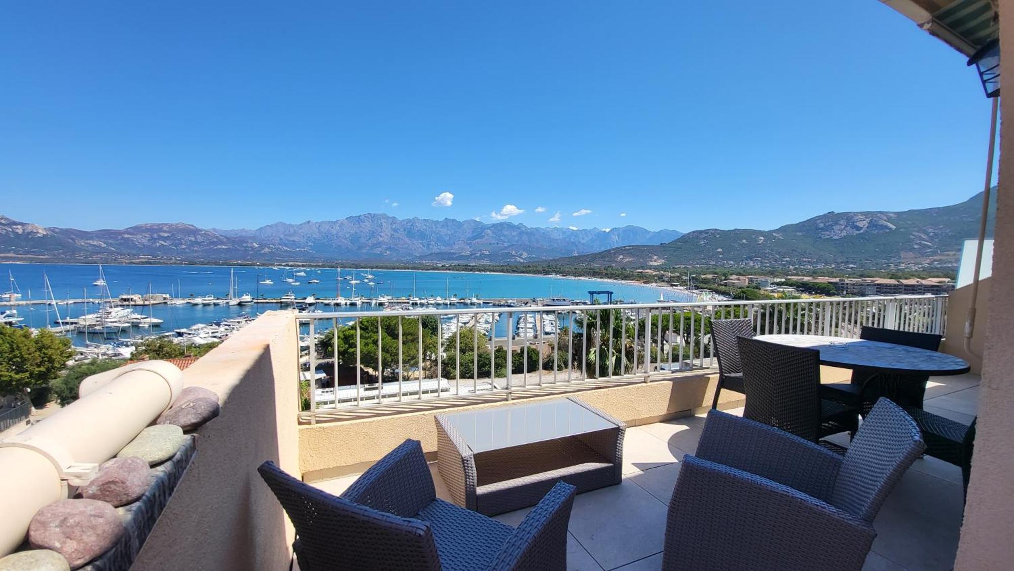 Sur La Baie, En Centre Apartment *